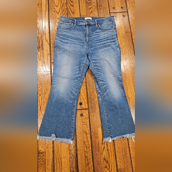 Madewell Cali Demi-Boot Jeans Women’s Size 32 High Rise Blue Denim Raw Hem - Picture 1 of 9